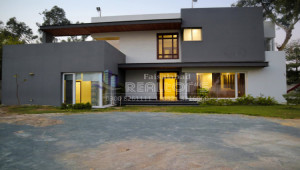 Luxury Furnished Farmhouse For Sale/Investment With Swimming Pool In Canal Road Faisalabad