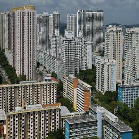 Flat For Rent In B-17