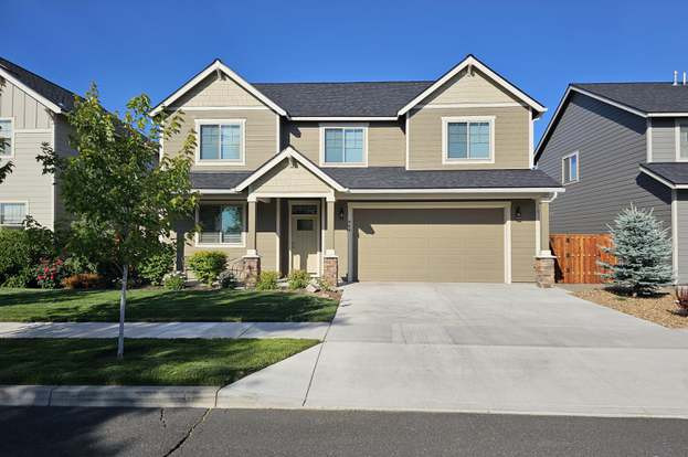 House For Sale In B-17