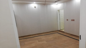 7 marla commercial plaza for sale in audit and account phase 1 college road lahore