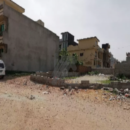 8 Marla Plot For Sale In DHA Valley