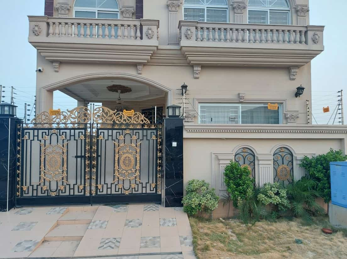 10 Marla House For Sale In DHA Phase 3