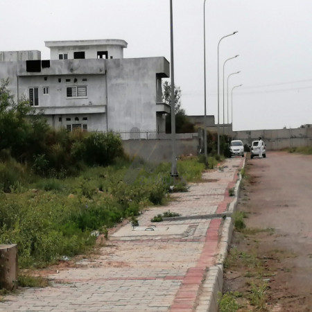 Corner Plot For Sale Street # 35 Park Enclave 1