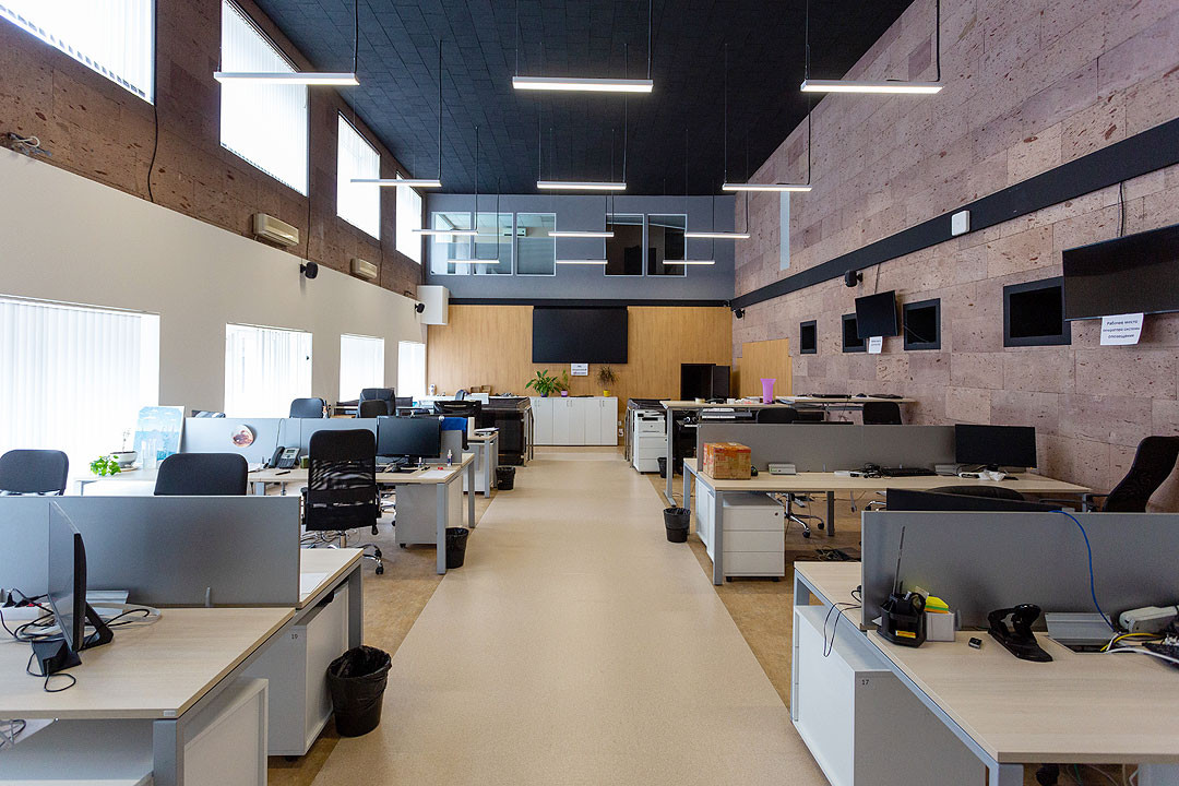 2.2 Marla Office For Sale In I-8 Markaz