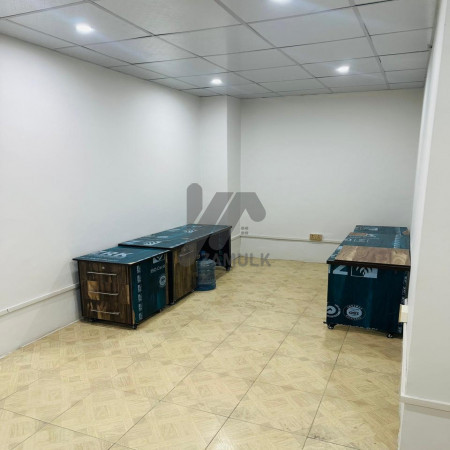 VIP 1400 sqft Office for Rent at Jaranwala Road Faisalabad