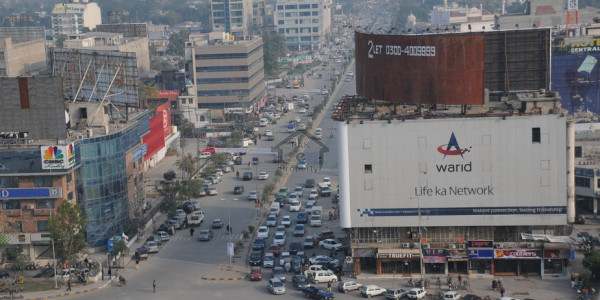 Nouman Estate & Builders offer Shop for rent on Main Liberty Market near HKB, 600SqFt(10*60) 2 side 